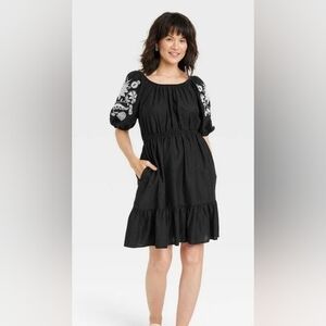 Nwt Knox Rose Dress - Embroidery on Sleeves - Size Small